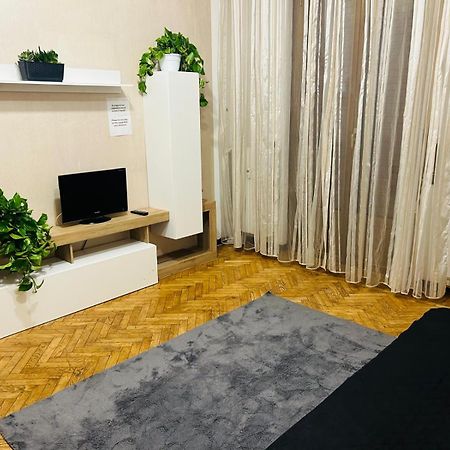 B&B Nelly Милано Екстериор снимка